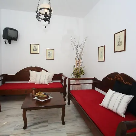 Ostria Aparthotel Naoussa