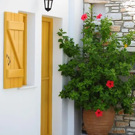 Ostria Aparthotel 3*