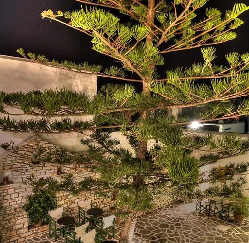 Ostria Aparthotel 3*