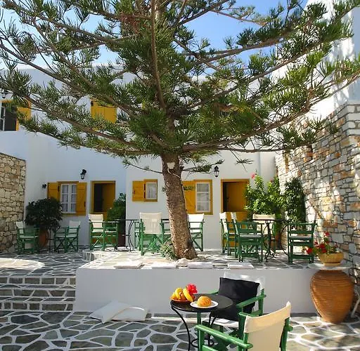 Ostria 3* Naousa (Paros)