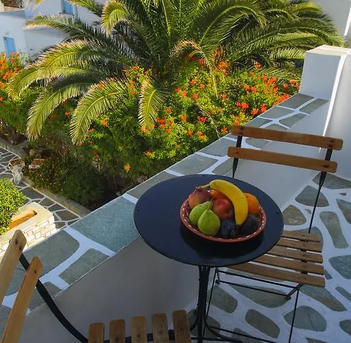 Ostria Naousa (Paros)