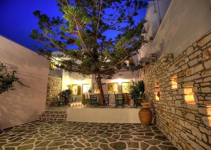 Aparthotel Ostria Naousa (Paros)