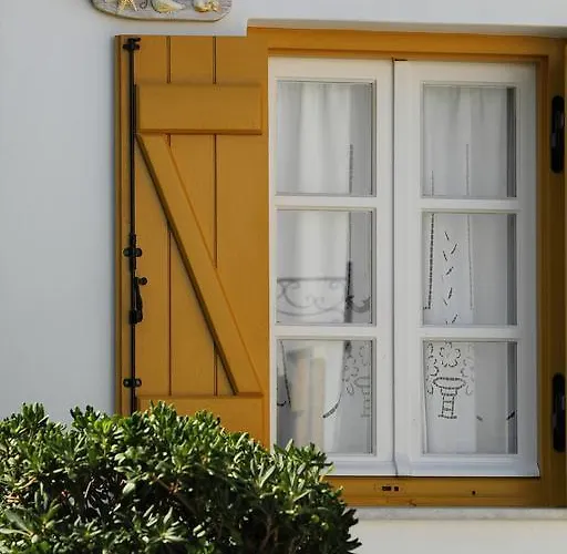 Ostria 3* Naousa (Paros)