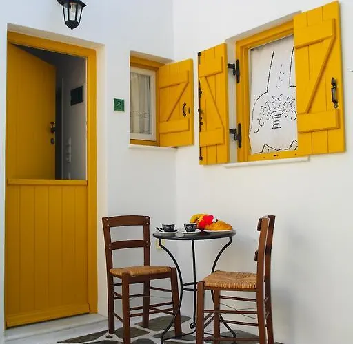 Ostria Aparthotel Naousa (Paros)