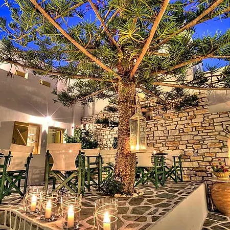 Ξενοδοχείο με διαμερίσματα Ostria Νάουσα