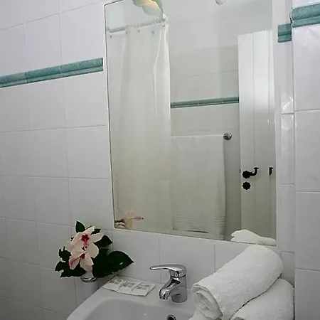 Ostria Ξενοδοχείο με διαμερίσματα 3*