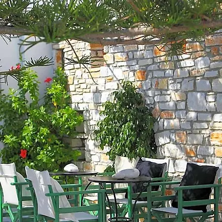 Ostria Ξενοδοχείο με διαμερίσματα 3*