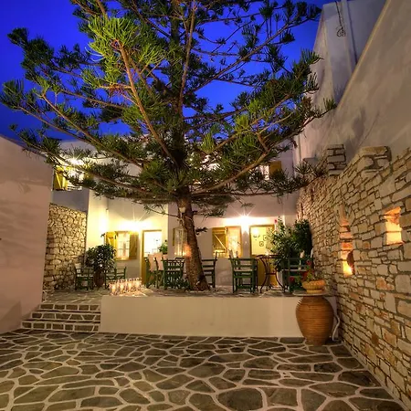 Aparthotel Ostria Naousa (Paros)