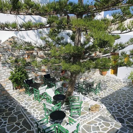 Ostria Aparthotel 3*