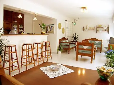 Ostria Naousa (Paros)