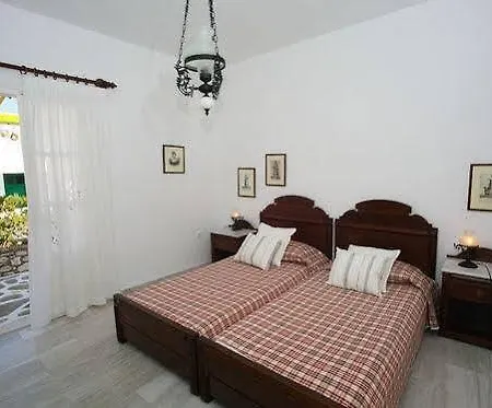 Ξενοδοχείο με διαμερίσματα Ostria