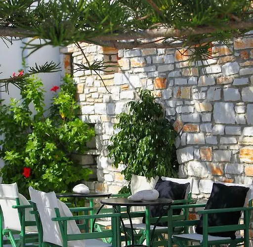 Ostria Aparthotel Naousa